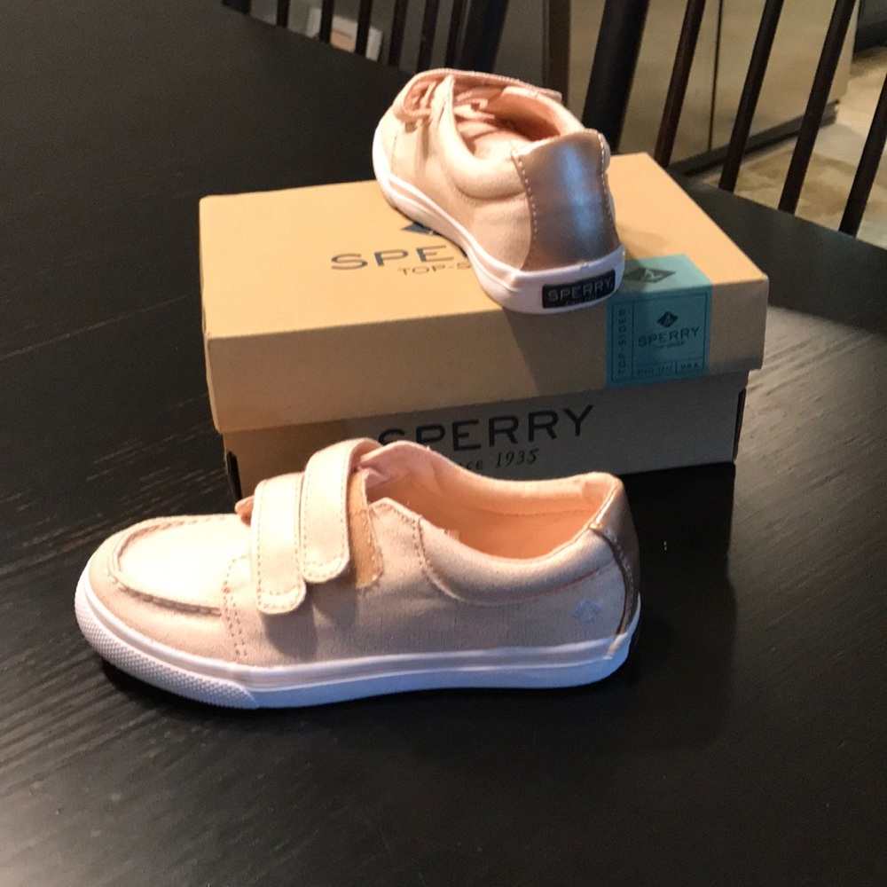 Girls sperry’s